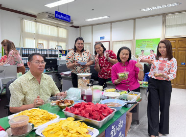 สืบสานวัฒนธรรมเทศกาลสงกรานต์สรงน้ำพระและรดน้ำขอพรสหกรณ์จังหวัดระยอง ... พารามิเตอร์รูปภาพ 47